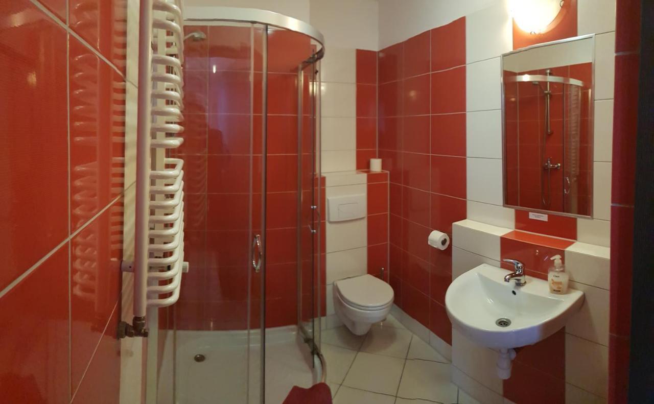 Hotelik Kameleon Pokoje Goscinne ยาวอร์ ภายนอก รูปภาพ