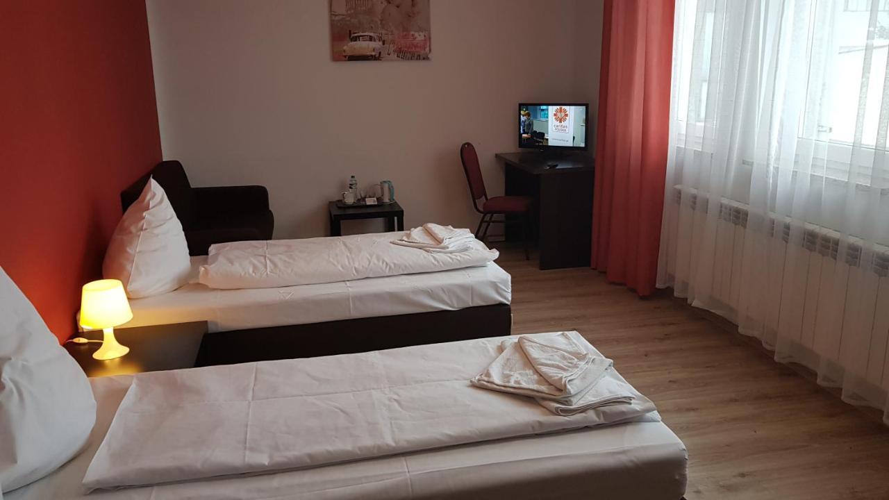 Hotelik Kameleon Pokoje Goscinne ยาวอร์ ภายนอก รูปภาพ