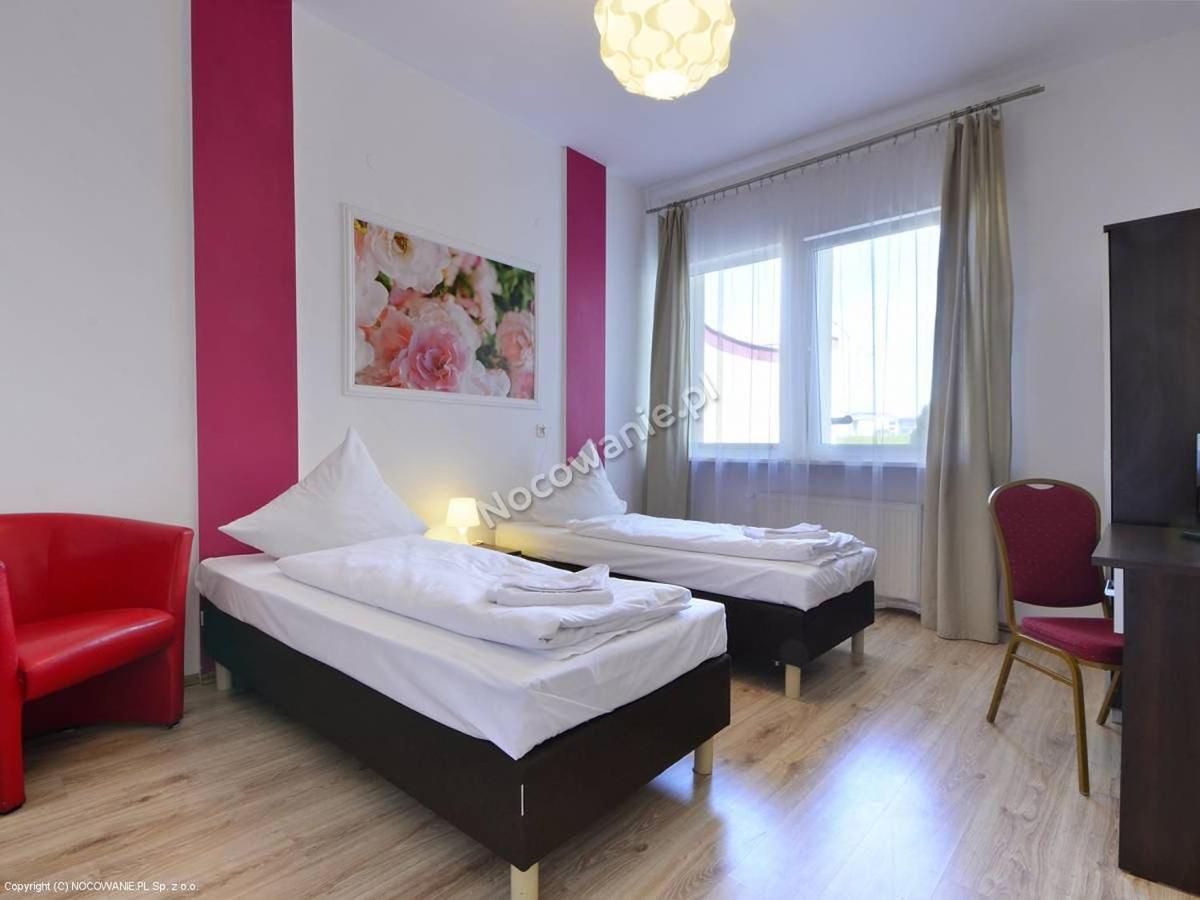 Hotelik Kameleon Pokoje Goscinne ยาวอร์ ภายนอก รูปภาพ
